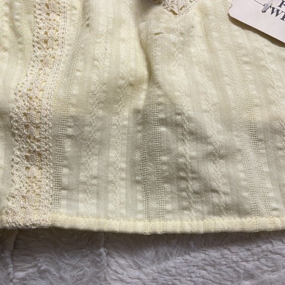 Light yellow camisole/top - Picture 5 of 6
